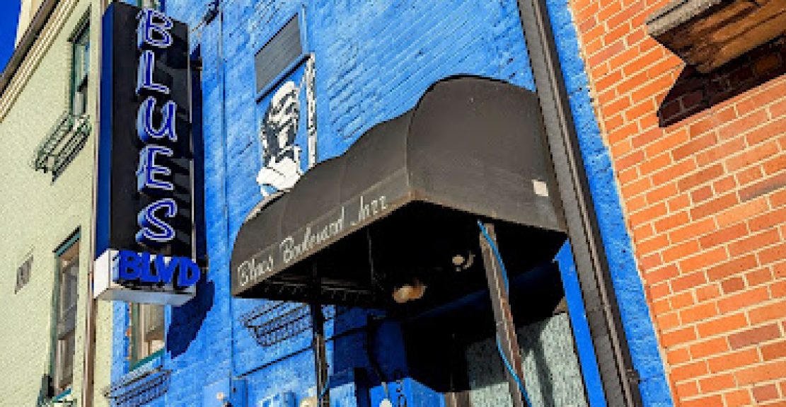 Cigar-Lounge-Blues-Boulevard-Jazz-and-Cigars-2