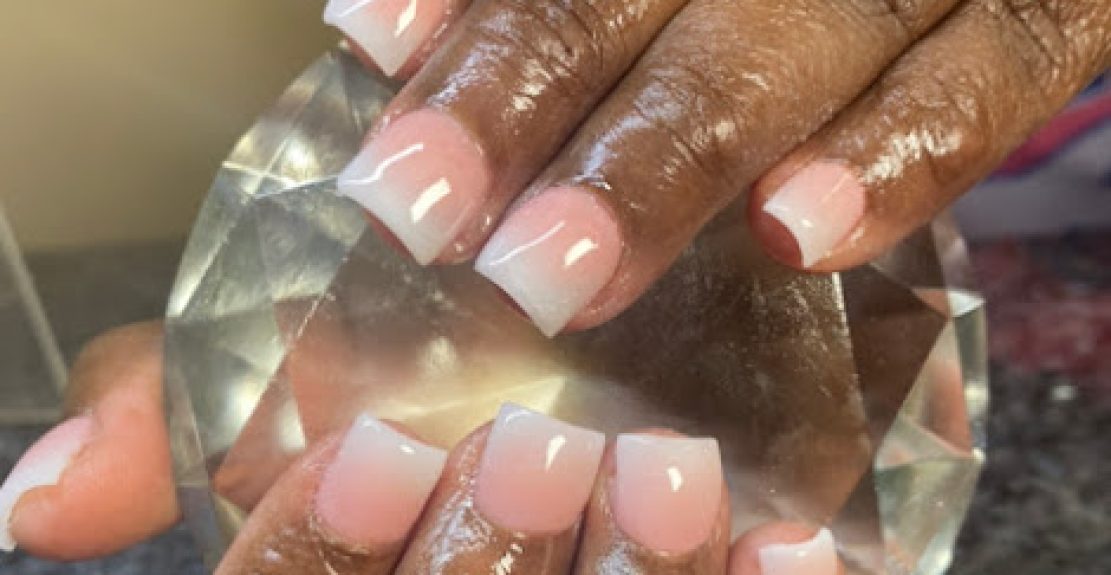 Riches-Nail-Beauty-Bar-2